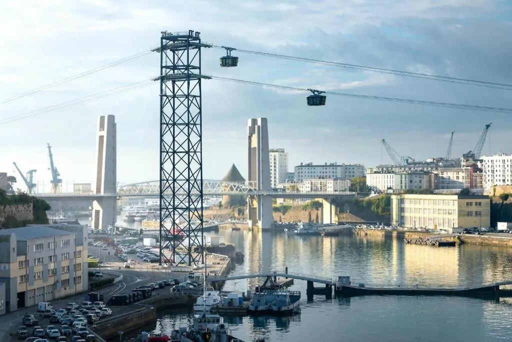 Maison De Ville Avec Terrasse Et Tv Dans Les 4 Chambres Brest 0*,