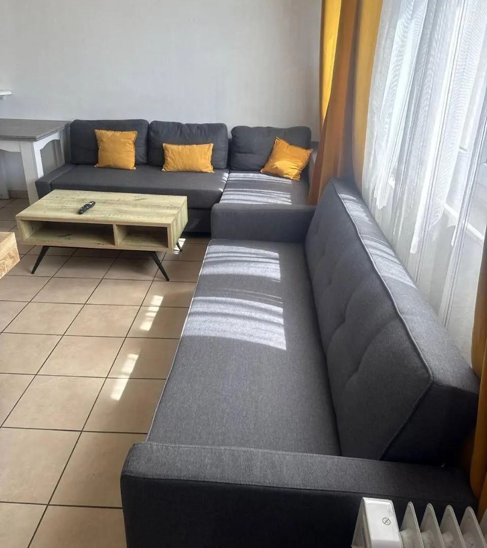 Maison De Ville Avec Terrasse Et Tv Dans Les 4 Chambres Brest Vakantiehuis